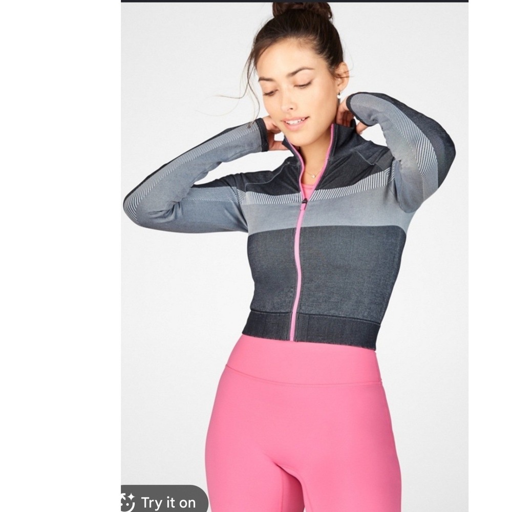 Fabletics Tory Cropped Seamless Jacket Grey Pink Mock Neck Sporty Pilates Yoga